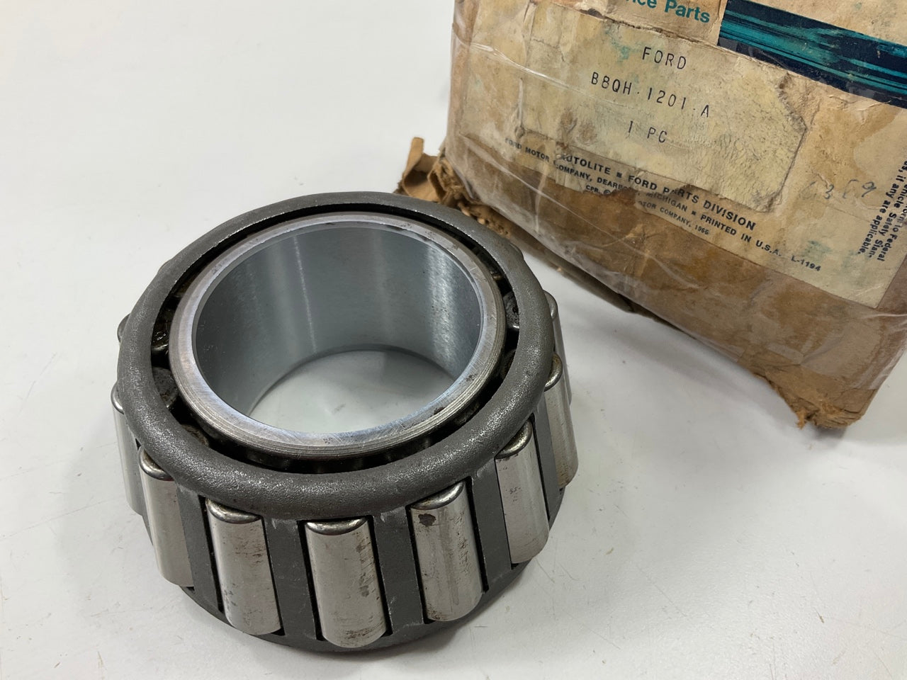 NOS - OEM Ford B8QH-1201-A Front Inner Wheel Bearing 1957-63 C800/1000 F800/1000