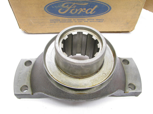 NEW - OEM Ford B8QH-4351-C Power Divider End Input Flange - Eaton 8C Type