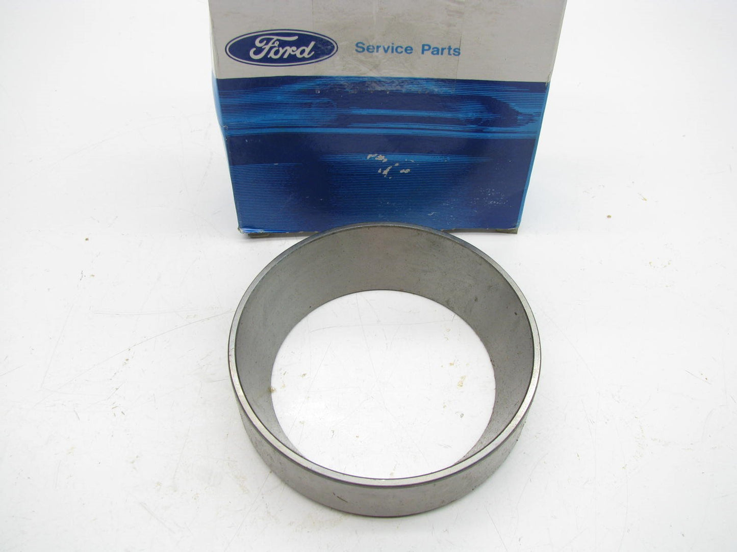 NEW - OEM Ford B8QH-4616-C Pinion Axle Bearing Race