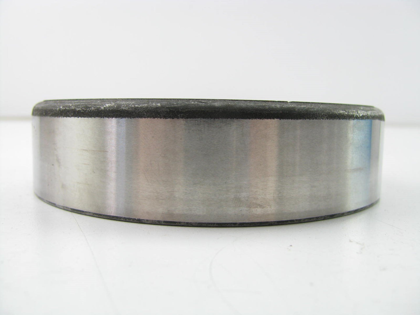 NEW GENUINE OEM Ford B9TT-1202-A FRONT INNER Wheel Bearing Race