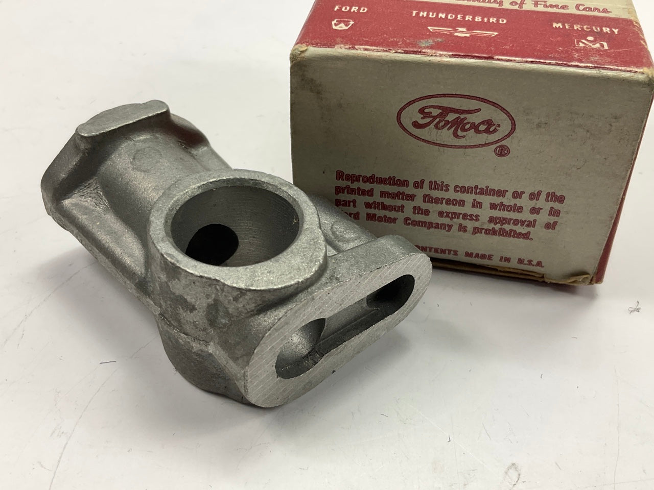 NOS - OEM Ford C0DE-6531-A Rocker Arm Shaft Support 1960-1972 144 170 200 250-L6