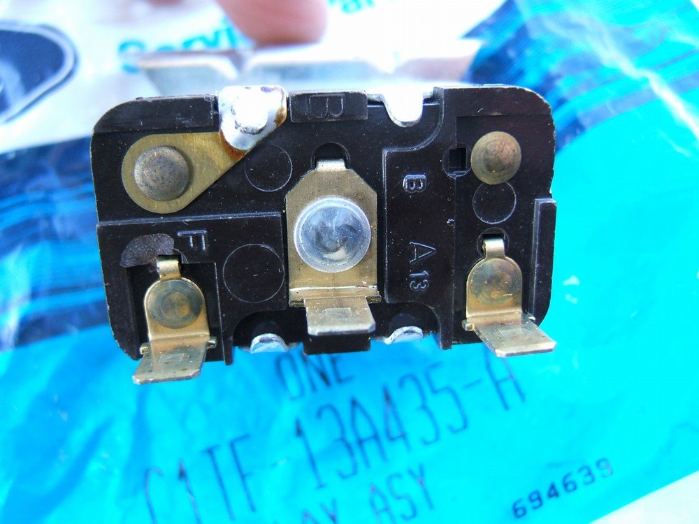 NEW GENUINE Trailer Light Relay OEM Ford C1TF-13A435-A