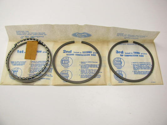 DOES 2 PISTONS  Ford C3AZ-6148-H Ring Set - 1965-68 289, 68-72 302 69-72 351 V8