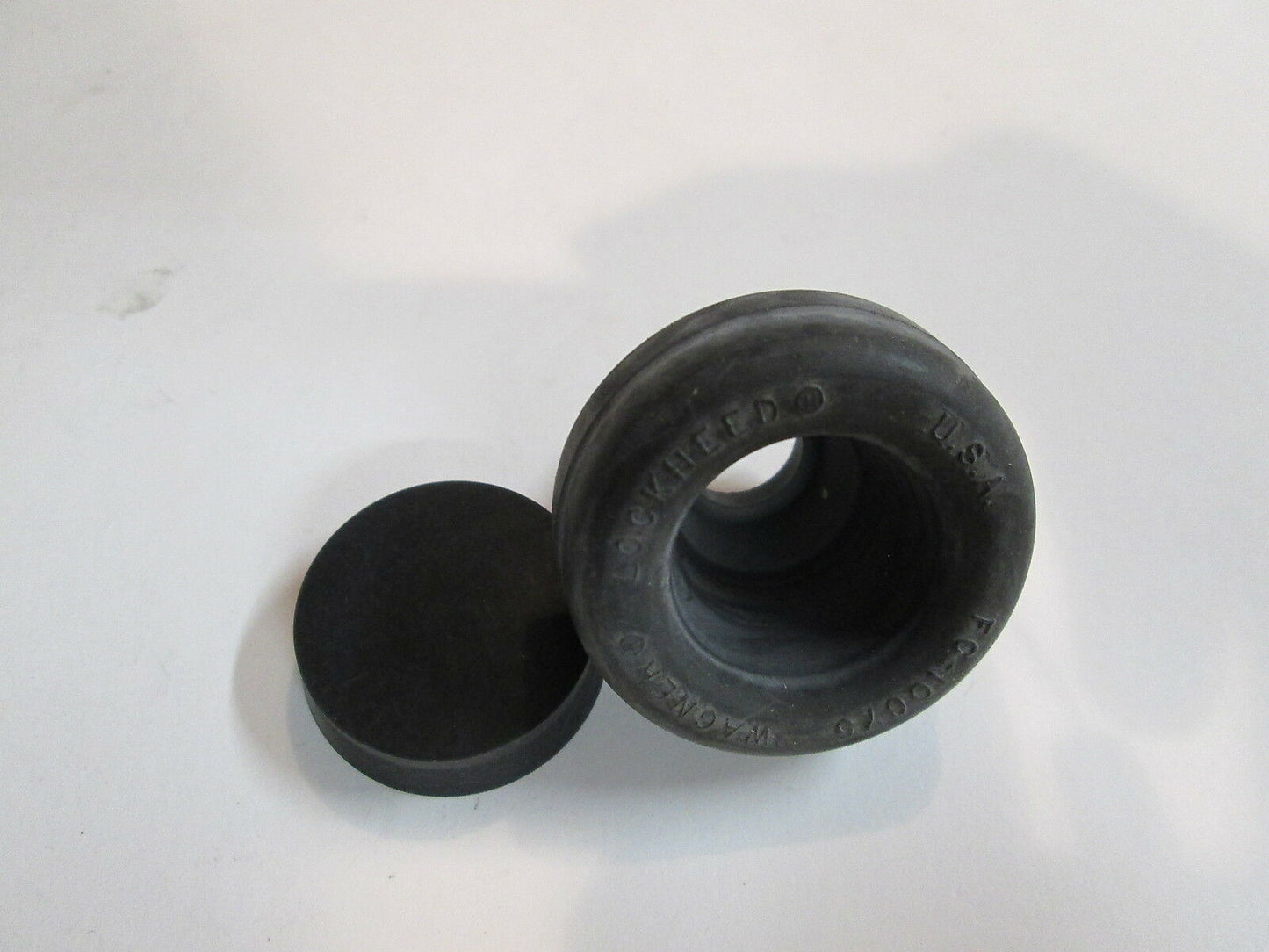 NEW - OEM Ford C4TZ-2221-C Drum Brake Wheel Cylinder Repair Kit