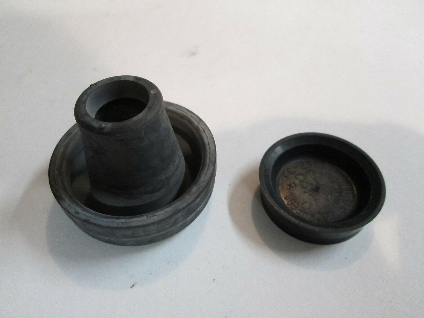 NEW - OEM Ford C4TZ-2221-C Drum Brake Wheel Cylinder Repair Kit