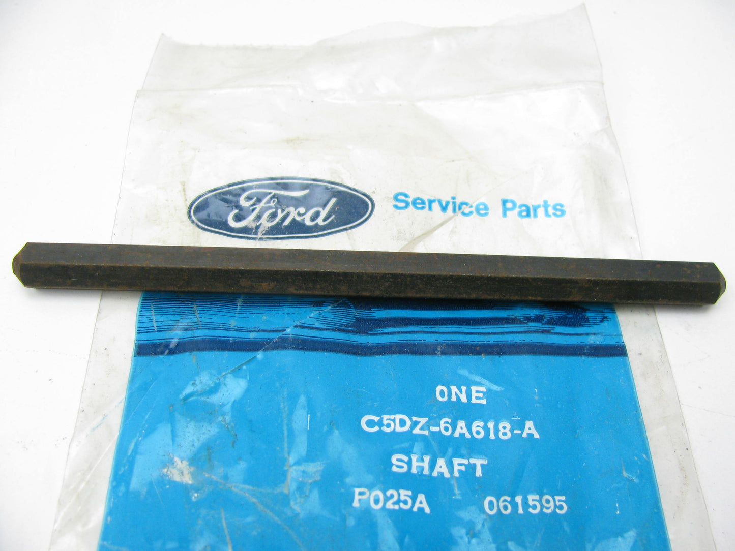 NEW - OEM Ford C5DZ-6A618-A Engine Oil Pump Intermediate Shaft