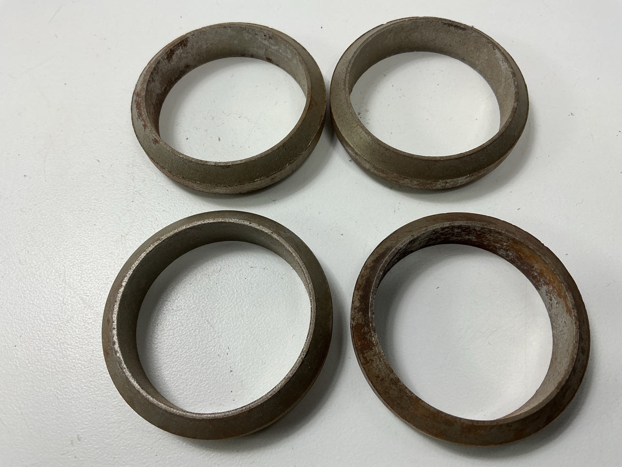 (4) NEW - OEM Ford C6AZ-9450-D Exhaust Manifold Flange Gasket