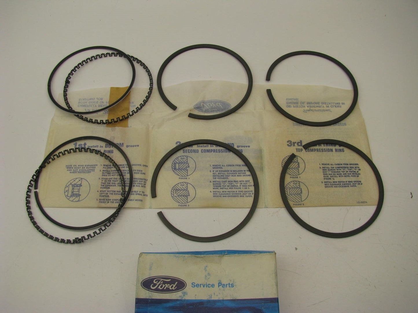 Ford C8SZ-6148-A Piston Rings 429 460 V8 STANDARD SIZE - DOES 2 PISTONS ONLY