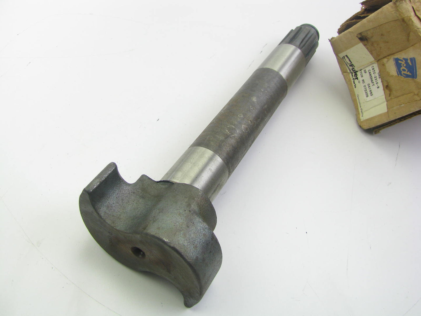 NEW - OEM Ford C8TZ-2316-B Right Brake S-Camshaft 1-1/2'' Diameter 10 Spline
