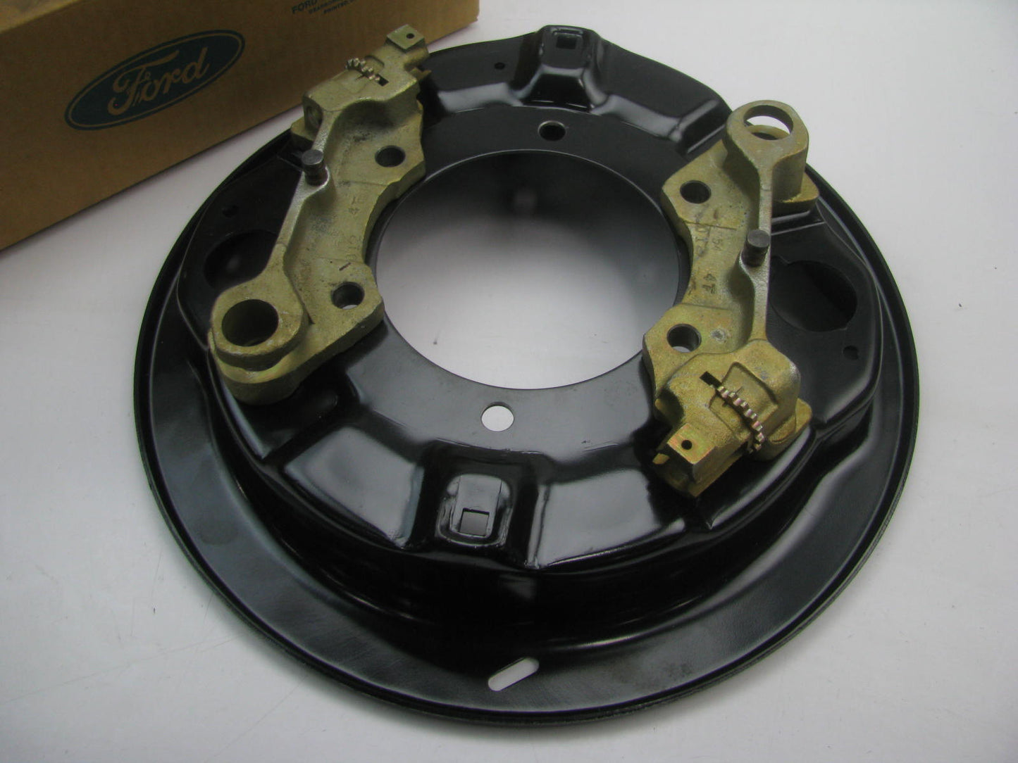 NEW OEM Ford C9TZ-2211-B Rear Right Drum Brake Backing Plate 1968-80 Wagner 15x6