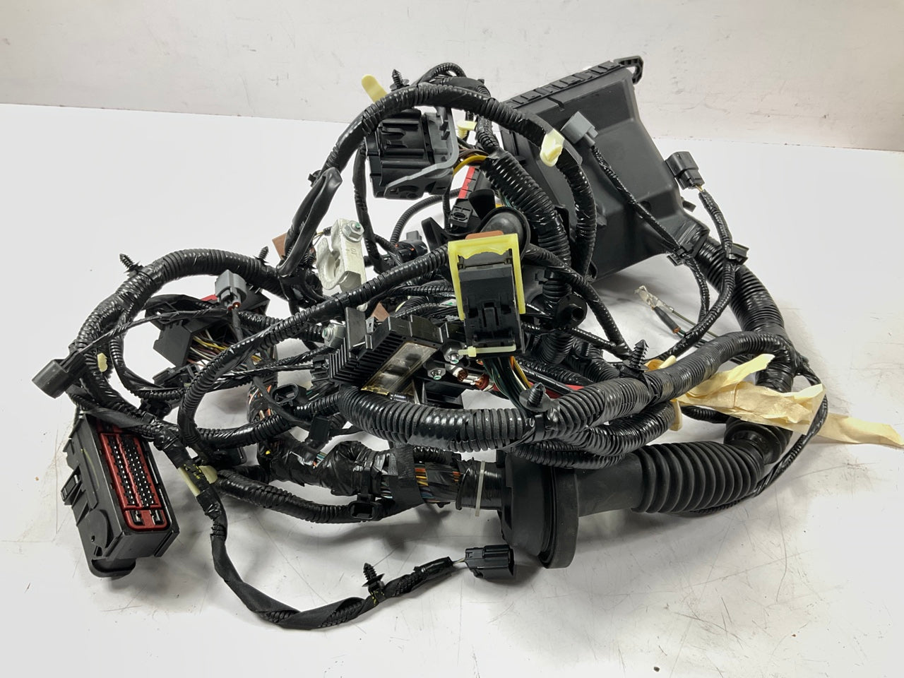 Ford CE8Z-14290-FA Engine Wiring Harness For 2012-2013 Fiesta 1.6L AT W/O Turbo