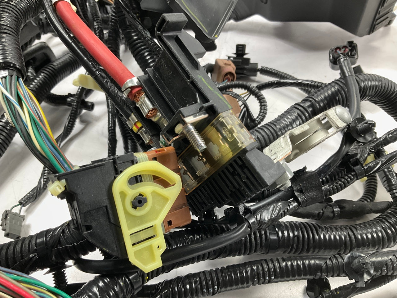 Ford CE8Z-14290-FA Engine Wiring Harness For 2012-2013 Fiesta 1.6L AT W/O Turbo
