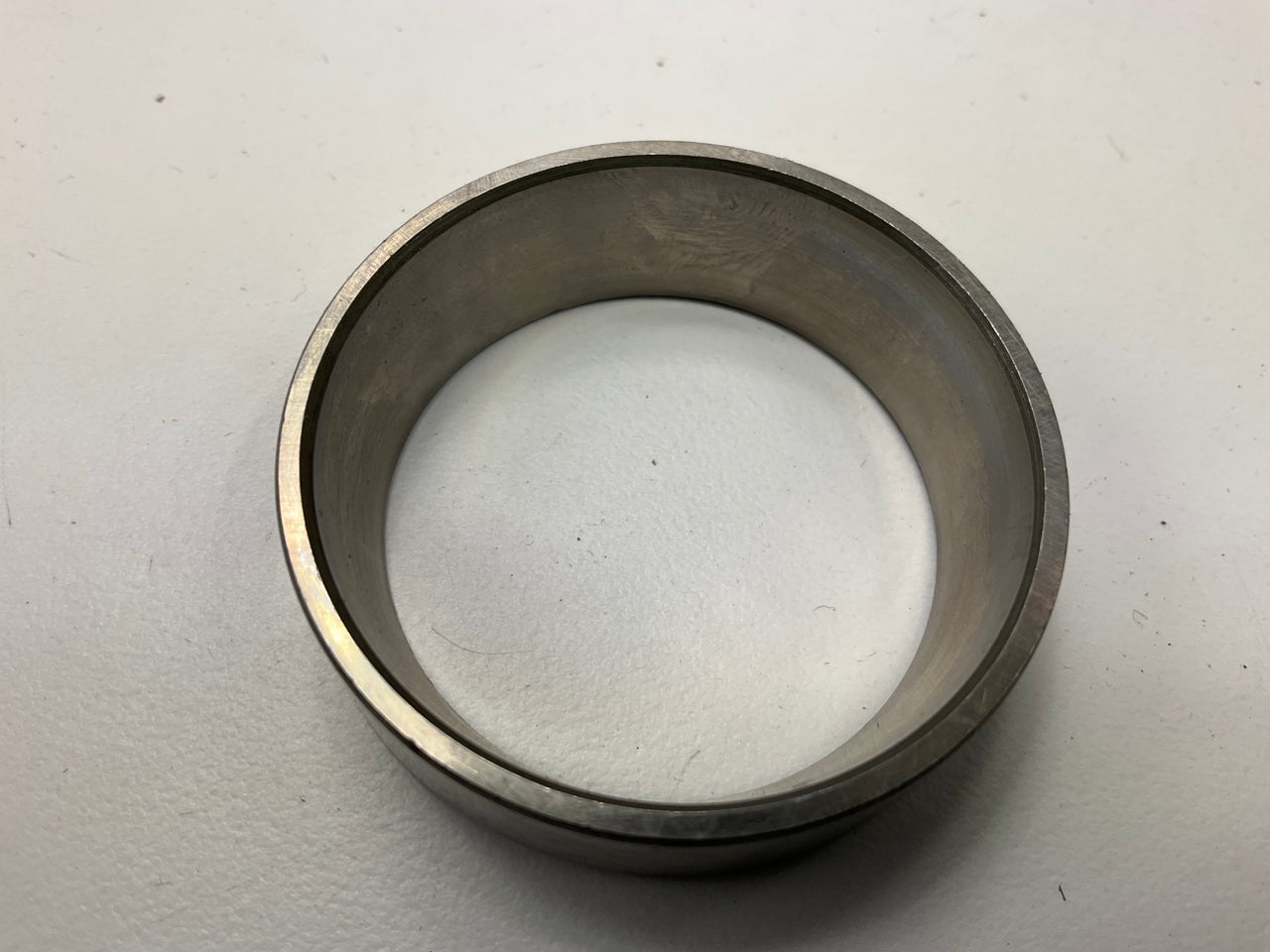 NEW - OEM Ford D0AZ-1217-A Wheel Bearing Race Cup