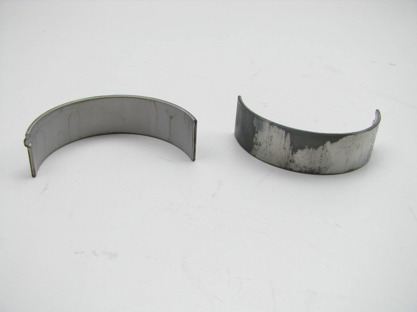 NOS Ford D0AZ-6211-A Con Rod Bearing Pair STANDARD SIZE 351C Cleveland 400 V8