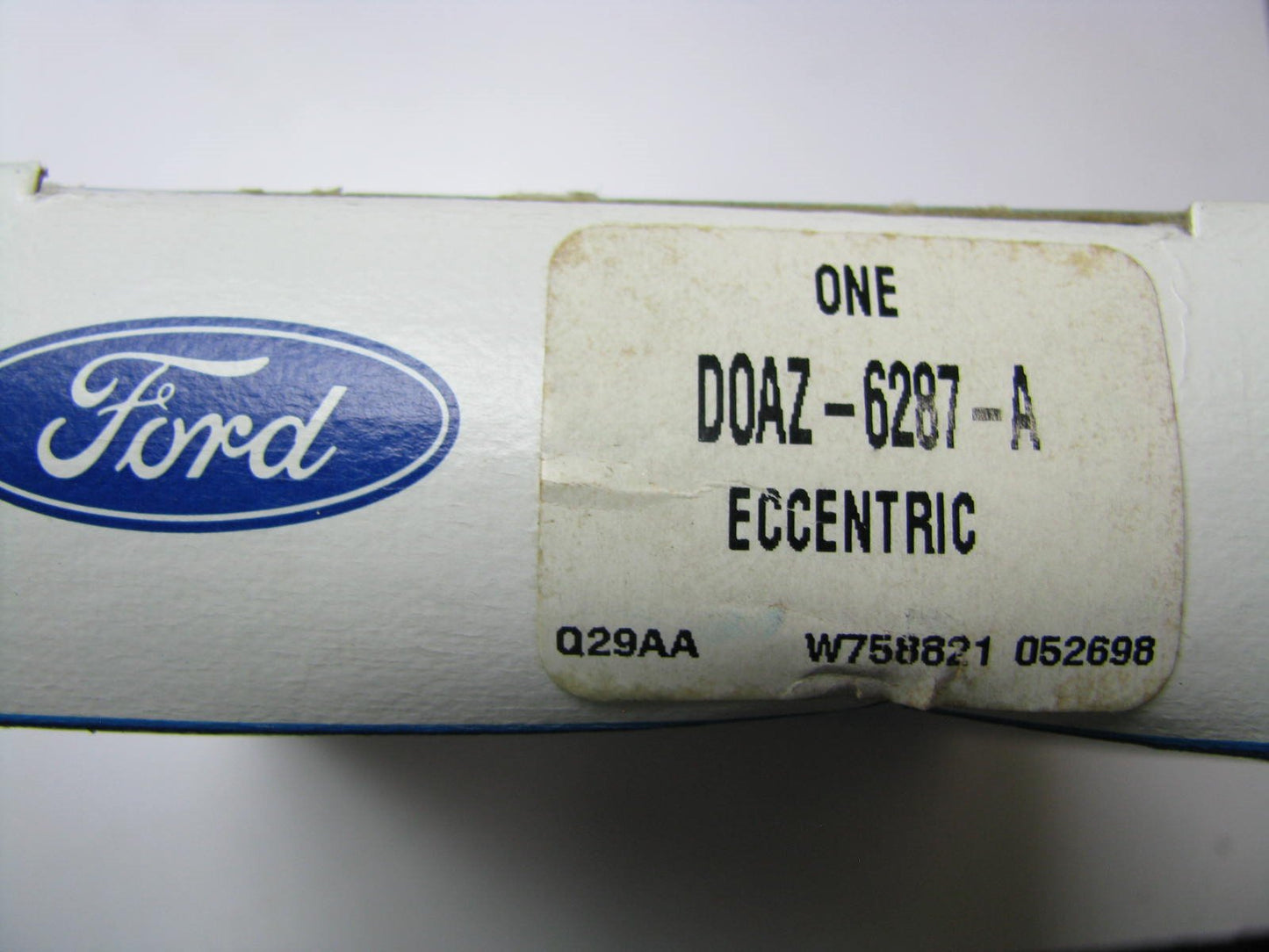 NOS OEM Ford D0AZ-6287-A Camshaft Fuel Pump Drive Eccentric