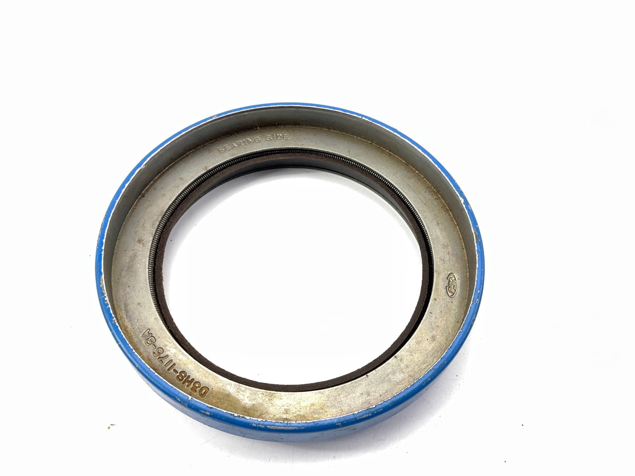 NEW - OEM Ford D0HZ-1175-D Rear Wheel Seal