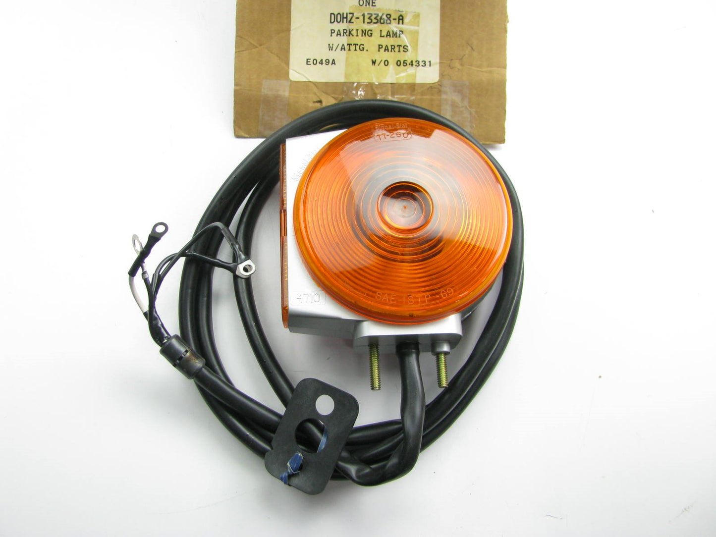 NEW GENUINE OEM Ford D0HZ-13368-A Parking Light Lamp - 1970 Medium Heavy Truck