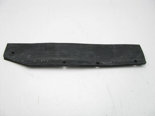 NEW - OEM Ford D0HZ-16309-A Front Left Fender Seal For 1970-1990 L-Series