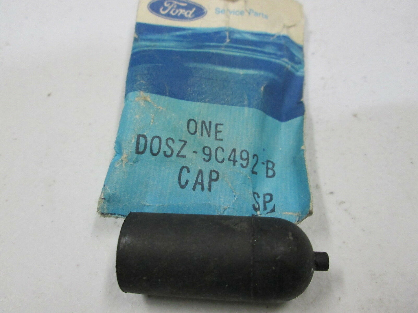 NEW - OEM Ford D0SZ-9C492-B Vacuum Outlet Manifold Cap 1970-1971 Thunderbird