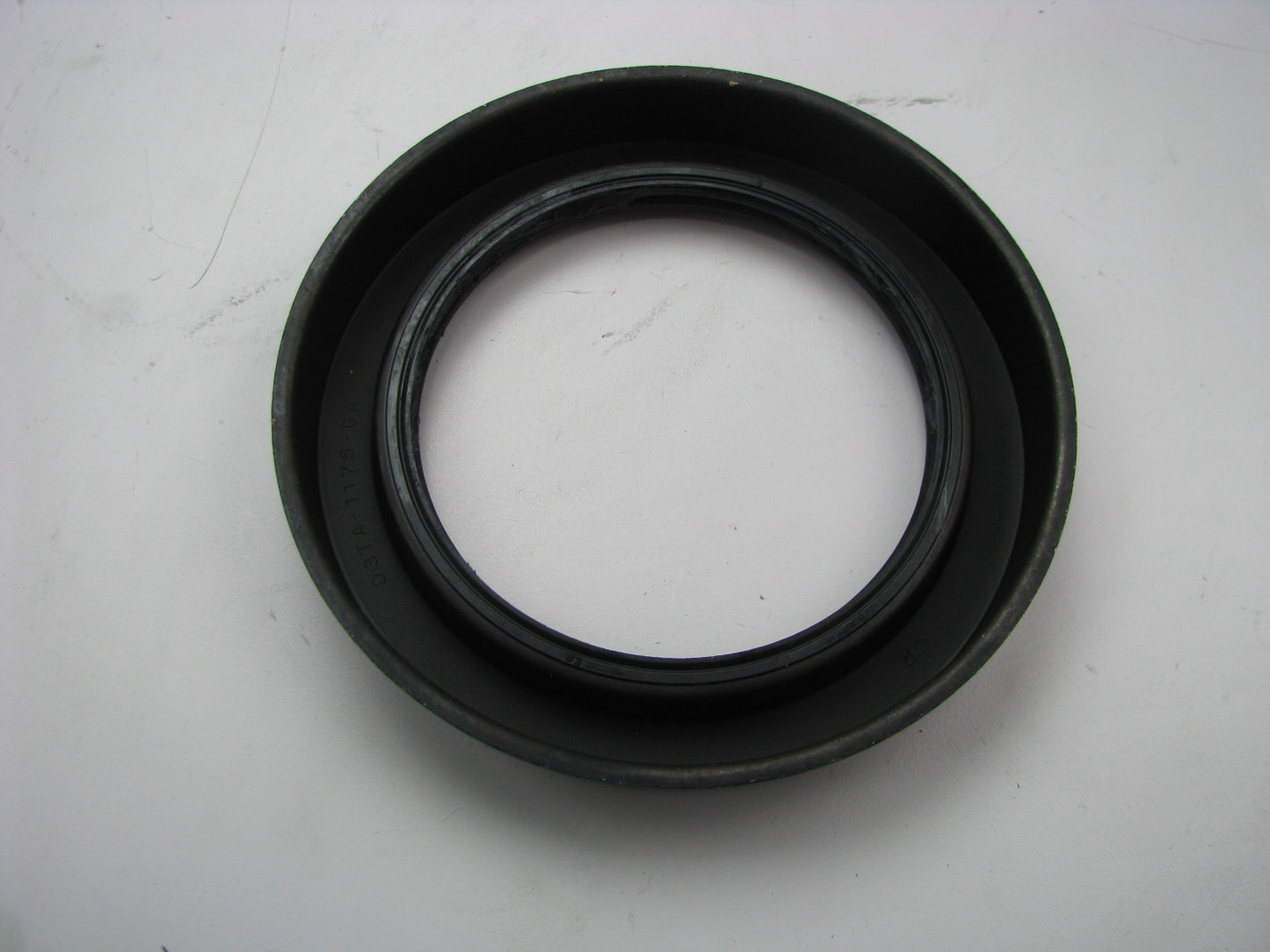 NEW - OEM Ford D0TZ-1175-D Wheel Seal - Rear