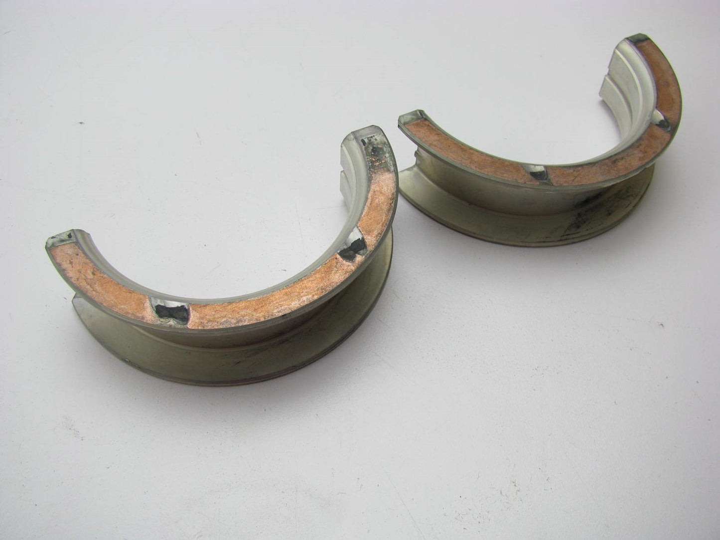 NOS OEM Ford D1AZ-6337-A Crankshaft Bearing Set PAIR 1973-1979 351W 351M 400 V8