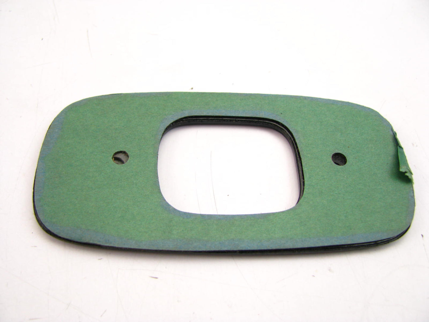 NOS - OEM Ford D2HZ-16606-B Letter ''O'' For 1972-1990 L-Series W/ Painted Hood