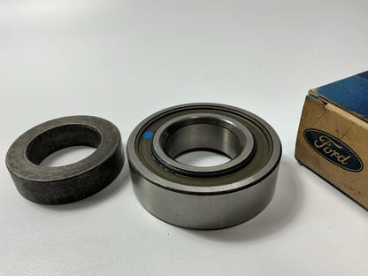 NOS - OEM Ford D2OZ-1225-B Rear Wheel Bearing & Lock Ring