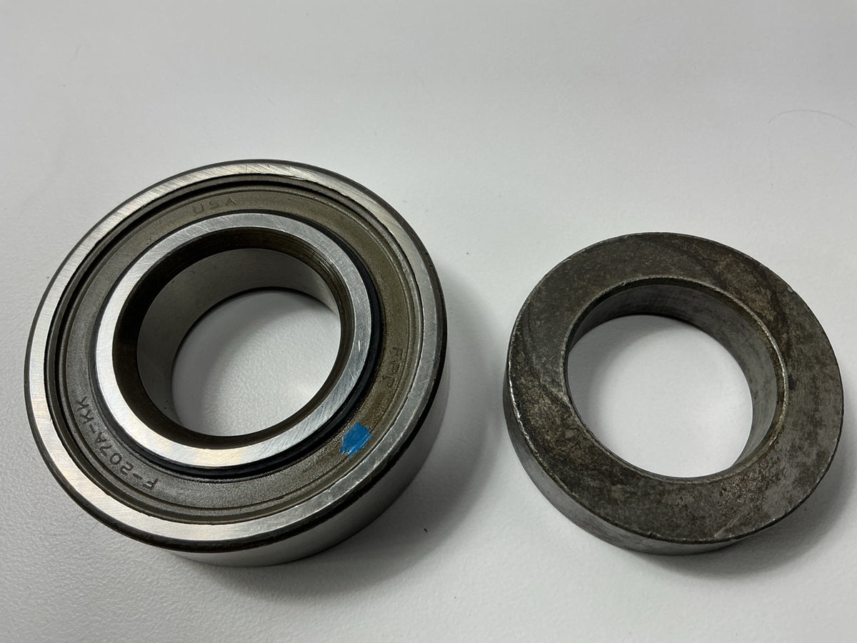 NOS - OEM Ford D2OZ-1225-B Rear Wheel Bearing & Lock Ring