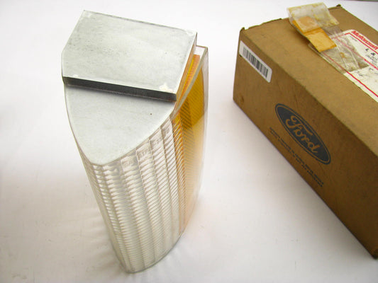 NEW OEM PARKING LIGHT LENS (LH) PART #D3AZ-13209-A 1973-74 FORD LTD