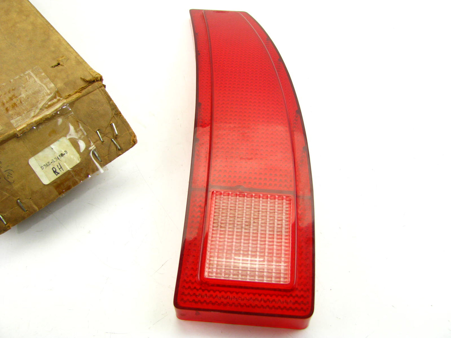 NOS - OEM Ford D3AZ-13450-B Rear Right Tail Light Lamp Lens 1973-1978 LTD Wagon