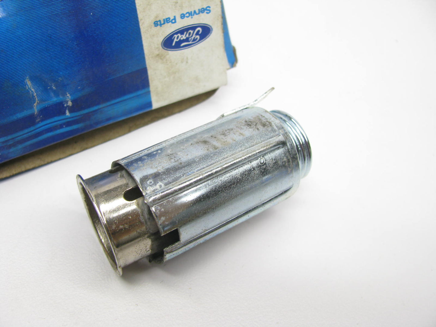 NEW - OEM Ford D3HZ-15055-A Cigar Lighter Socket & Retainer 1973-1990 L-Series