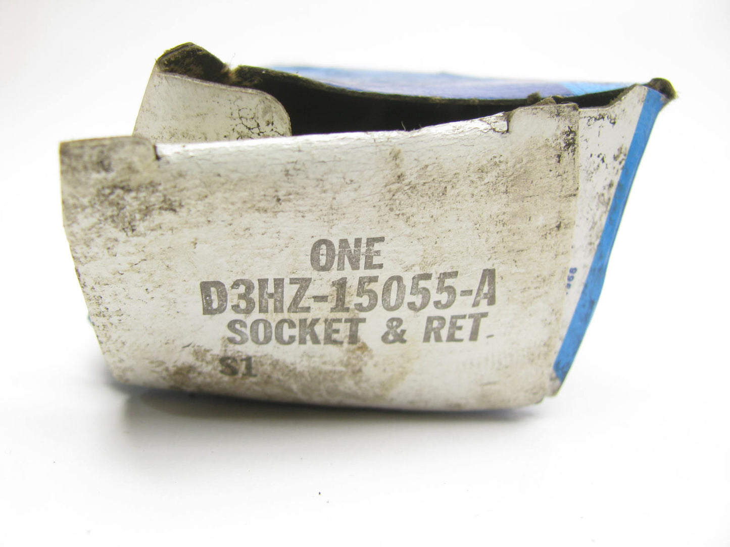 NEW - OEM Ford D3HZ-15055-A Cigar Lighter Socket & Retainer 1973-1990 L-Series
