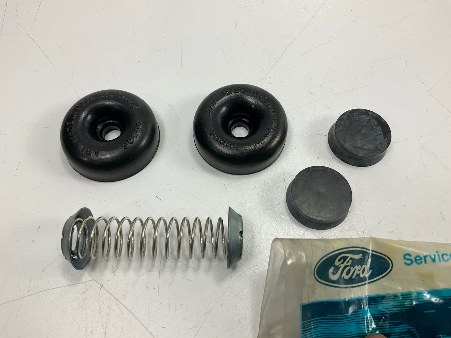 NEW - OEM Ford D3TZ-2128-A Drum Brake Wheel Cylinder Kit