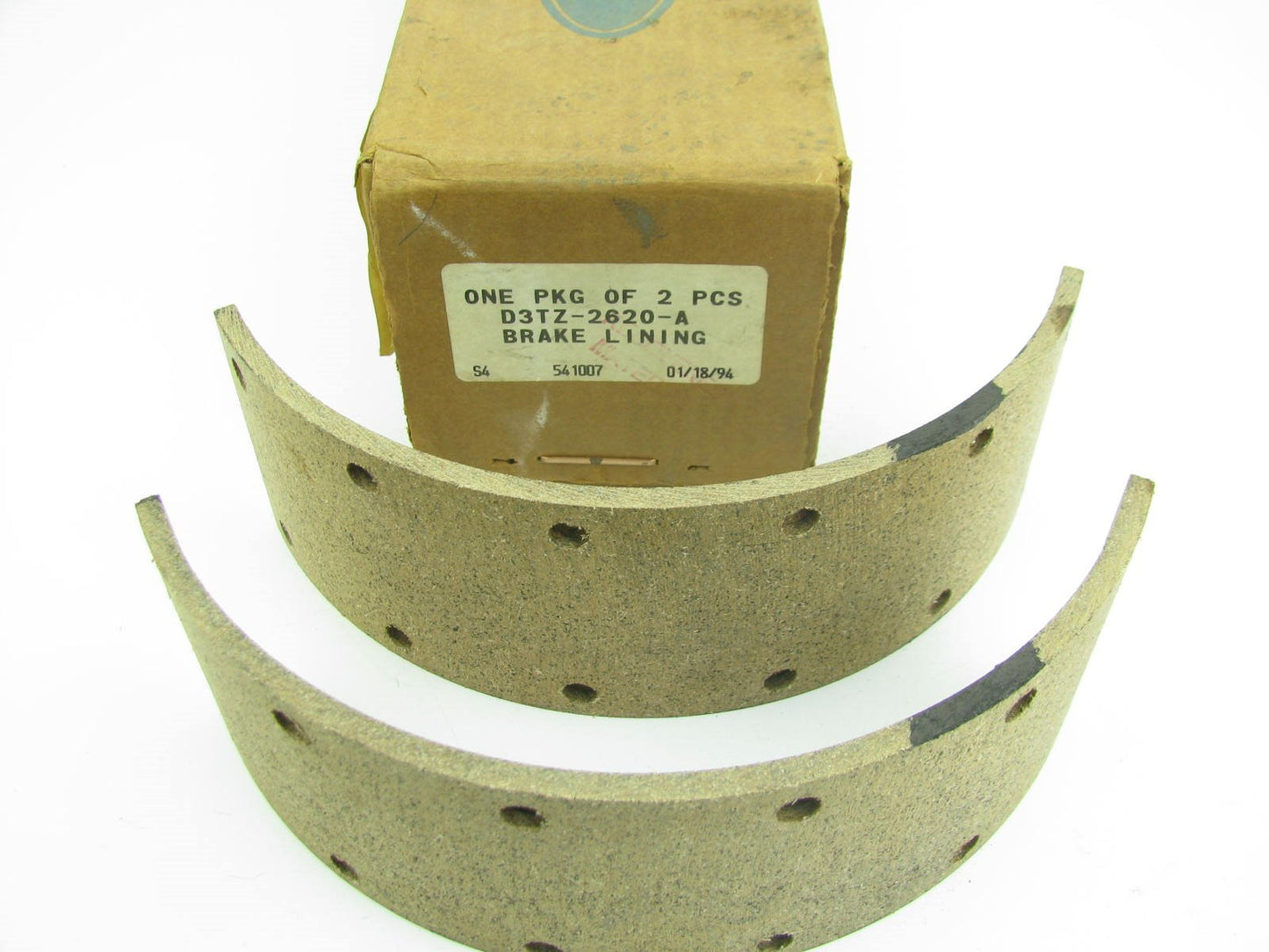 NOS OEM Ford D3TZ-2620-A Brake Shoe Lining  1973 Medium Duty Trucks