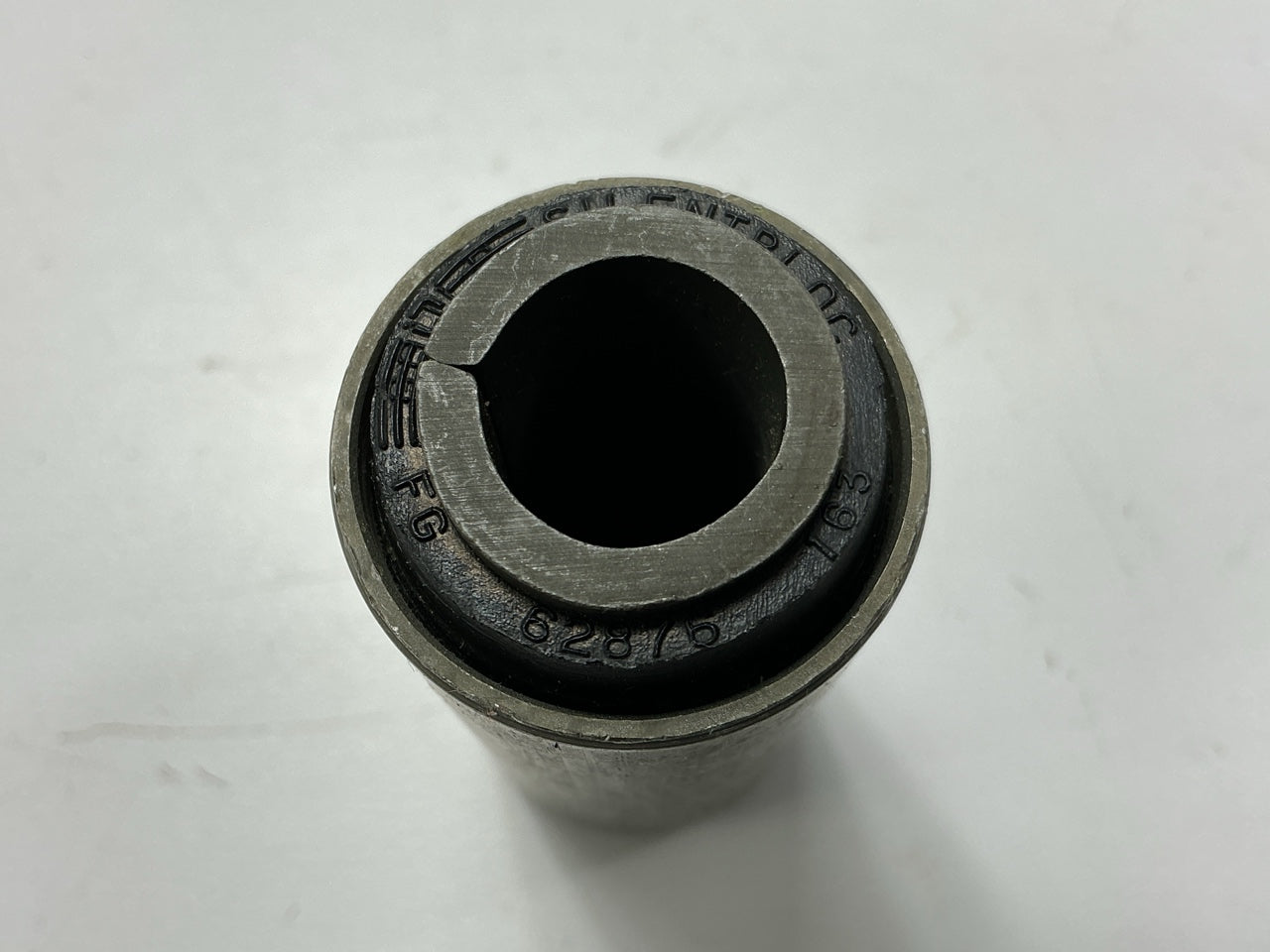(2) NEW - OEM Ford D3TZ-5781-A Rear Leaf Spring Bushing 73-79 E100/150 F100/150
