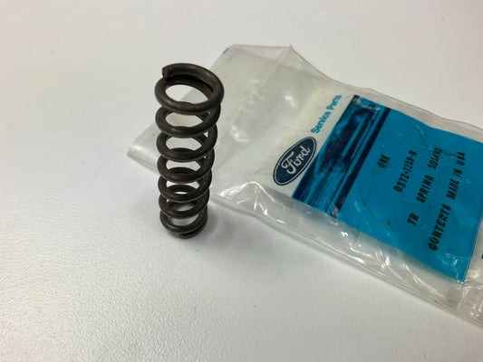 NEW - OEM Ford D3TZ-7219-B Manual Transmissions Reverse Shift Lug Spring - NP435