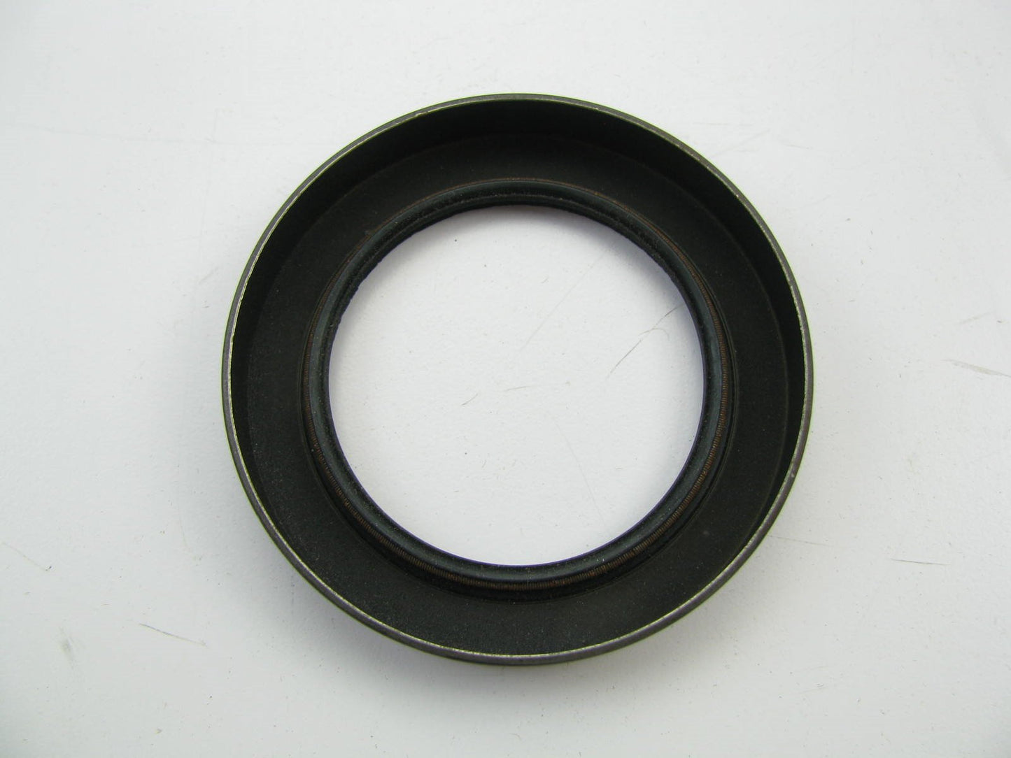 NEW - OEM Ford D3TZ-7B215-A Rear Output Shaft Seal For Transfer Case