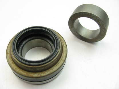 NEW - OEM Ford D4AZ-1225-A Rear Wheel Bearing Kit
