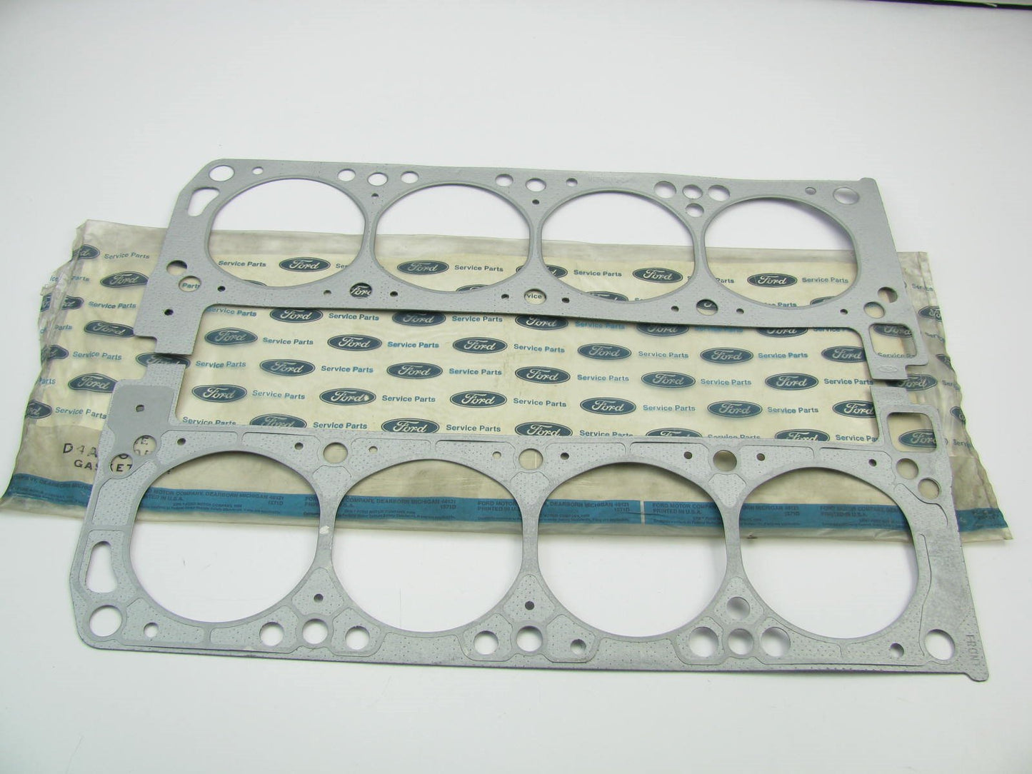 (2) Genuine OEM Ford 1970-79 351C 351M 400 V8 Cylinder Head Gaskets D4AZ-6051-A
