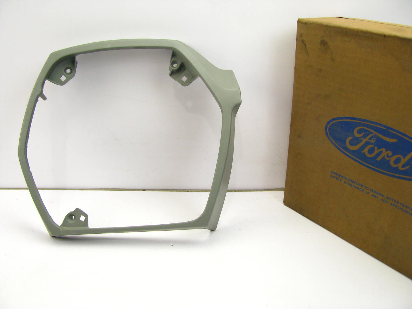 NOS - OEM Ford D4FZ-13064-C Front Right Headlamp Headlight Door 1973-1976 Pinto