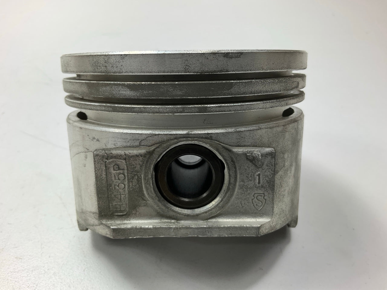 NEW - OEM Ford D4FZ-6108-AB Engine Piston STD (RED) 1974-1991 2.3L-L4