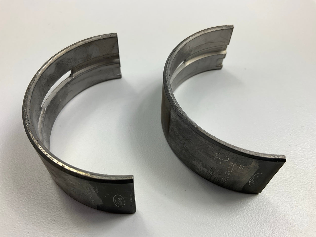 New GENUINE OEM Ford Crankshaft Main Bearing PAIR, STANDARD SIZE D42E-6333-AB