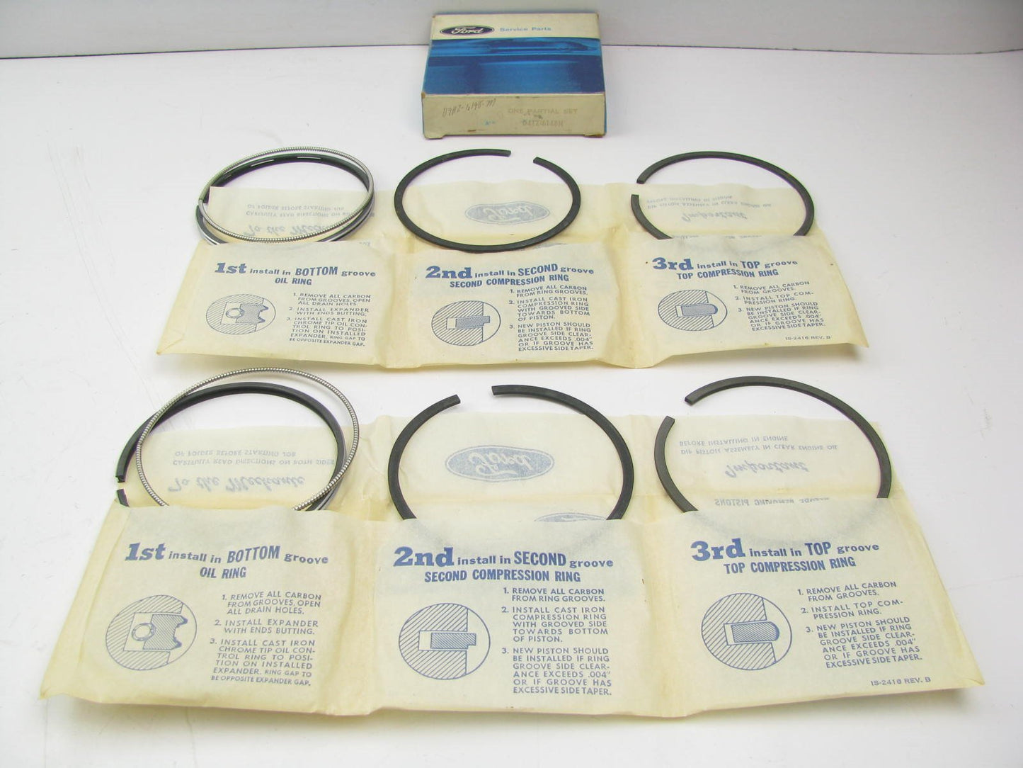 DOES (2) PISTONS - OEM Ford D4TZ-6148-H Piston Rings 040 OVER 1974-1975 FORD 360
