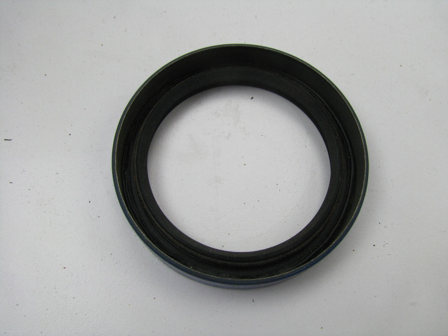 NEW - OEM Ford D4TZ-7B215-B Transfer Output Shaft Seal