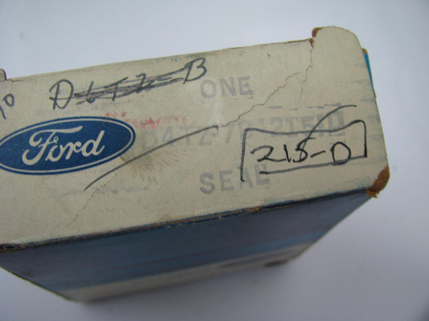 NEW - OEM Ford D4TZ-7B215-D Transfer Output Shaft Seal