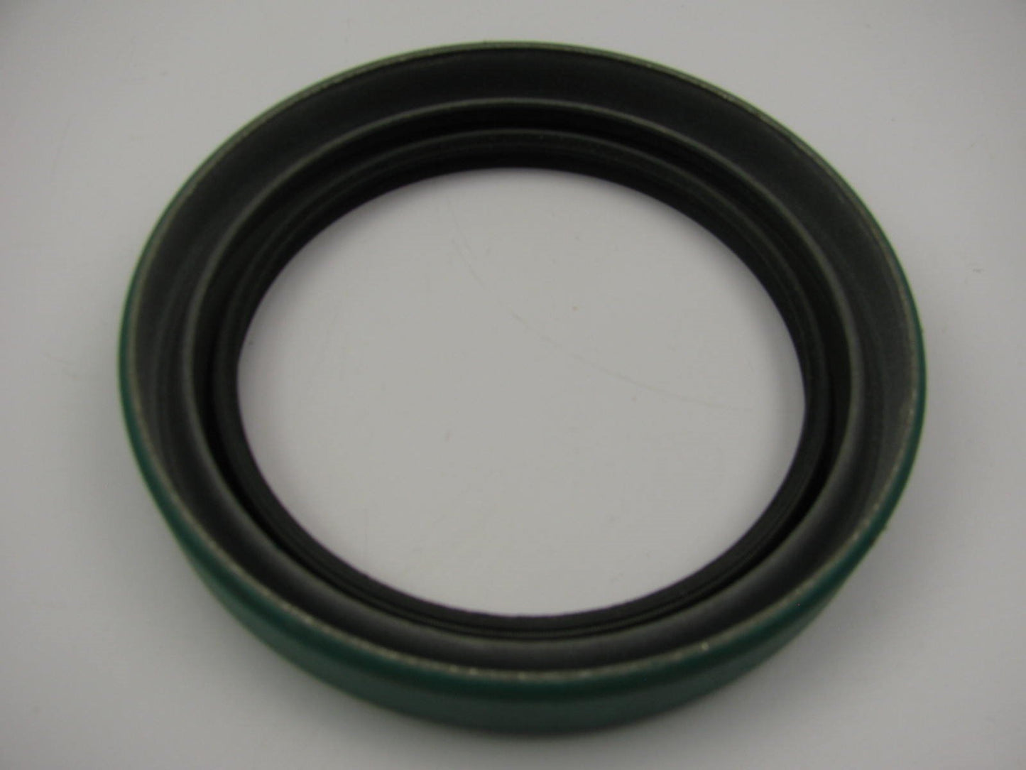 NEW OEM Ford D5HZ-1190-E Front Hub Grease Retainer Seal 1975-1979 6M 7M 9M Axle