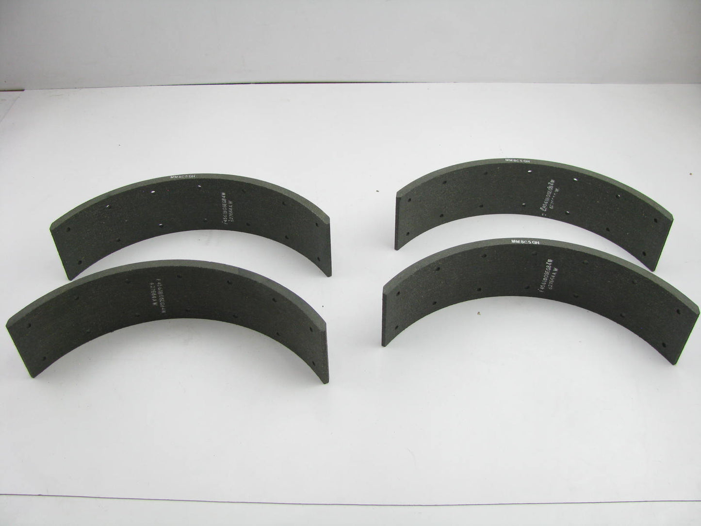 NEW - OEM Ford D5HZ-2007-E Front Brake Shoe Lining Kit Rockwell Cam 13.5''X 3.5''