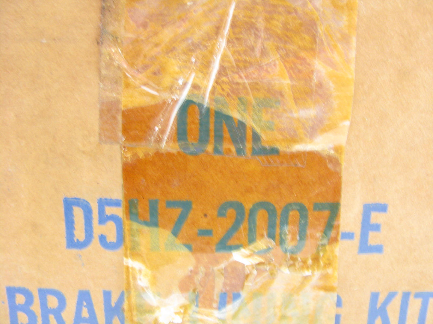 NEW - OEM Ford D5HZ-2007-E Front Brake Shoe Lining Kit Rockwell Cam 13.5''X 3.5''