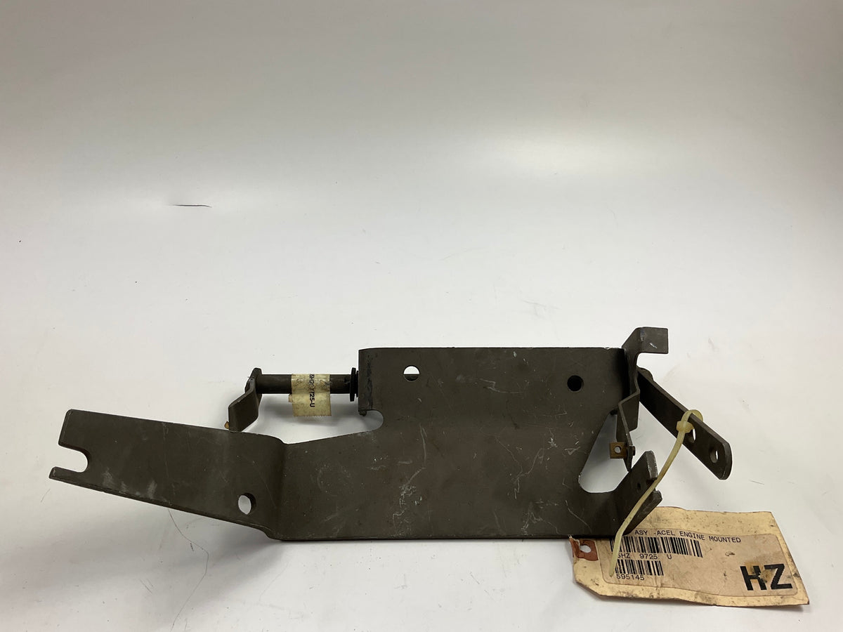 NEW OEM Ford D5HZ-9725-U Engine Mounted Accelerator Linkage 75-90 L-Series 3208