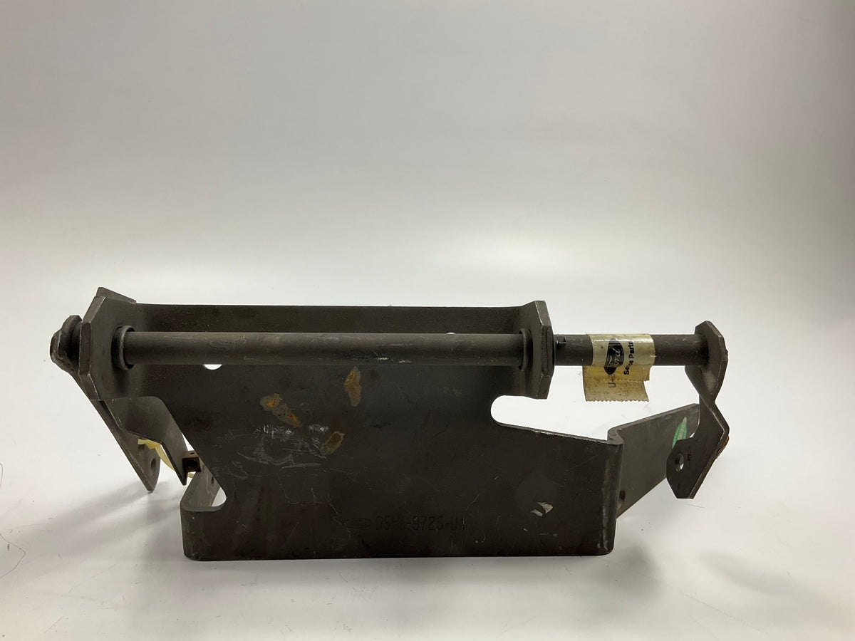 NEW OEM Ford D5HZ-9725-U Engine Mounted Accelerator Linkage 75-90 L-Series 3208